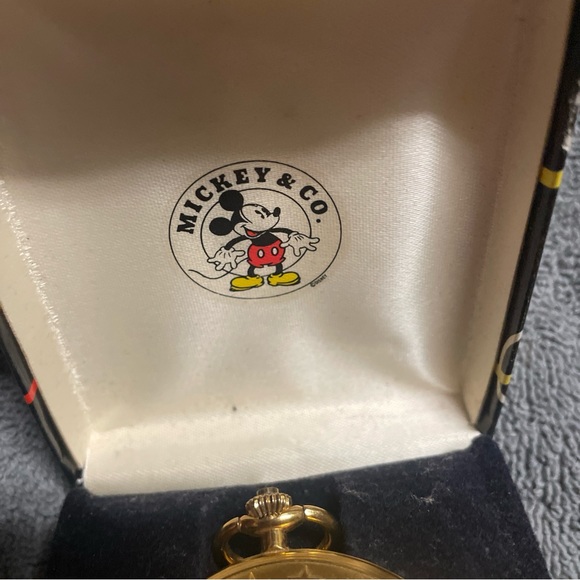 Mickey Mouse Pocket Watch Vintage collectable By Colibri Swiss movement - Picture 4 of 10